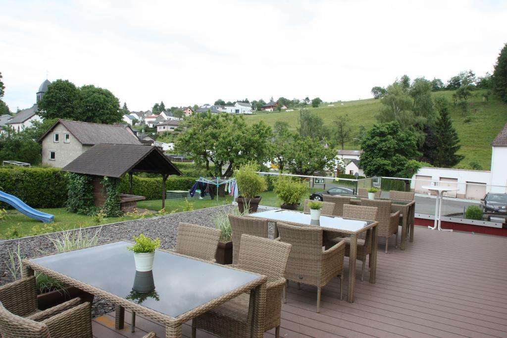 Gasthaus Pension Geimer Plütscheid Exteriér fotografie